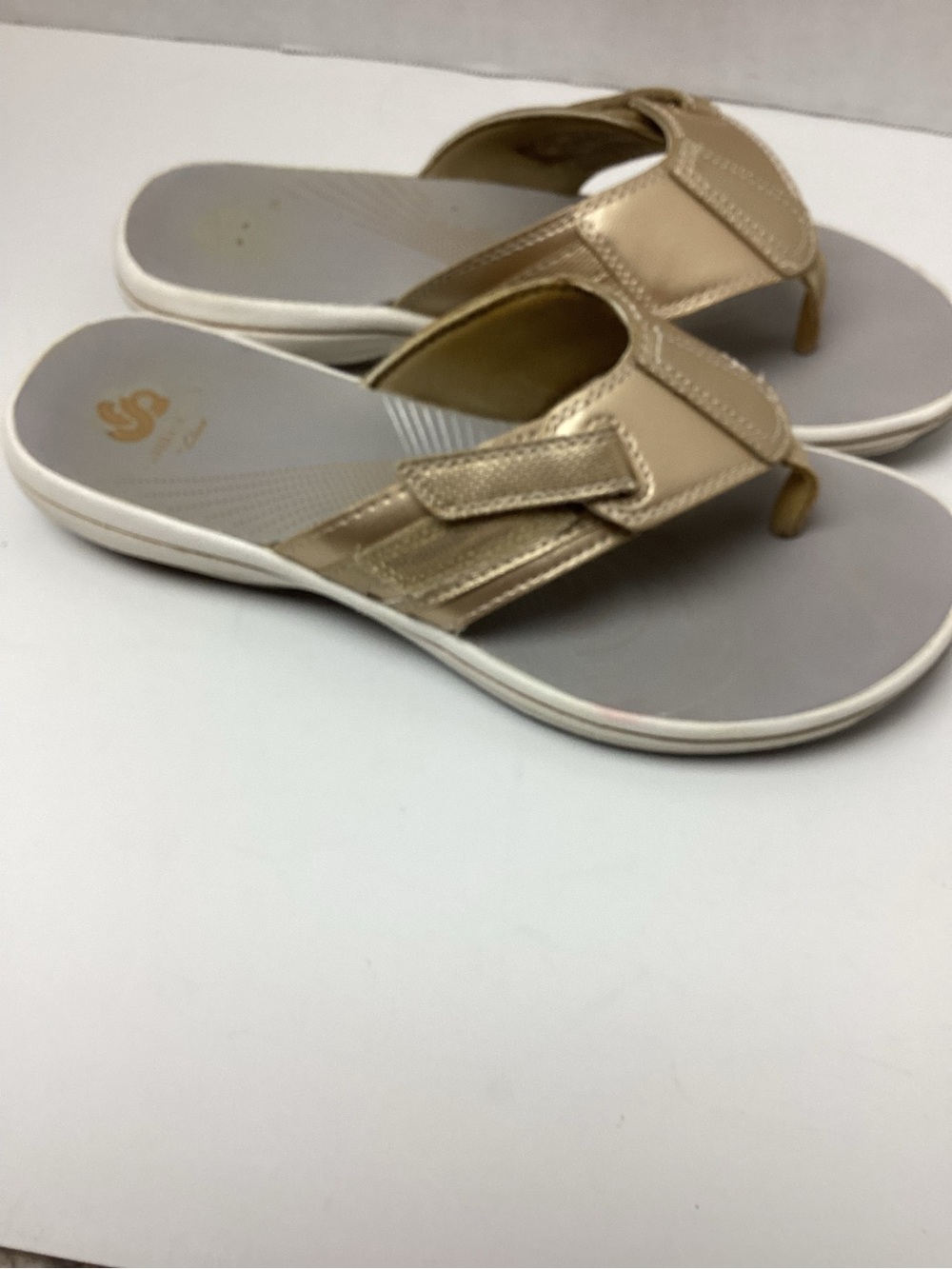 Clarks Cloudsteppers Metallic Gold Comfort flip-flop Sandals for Women